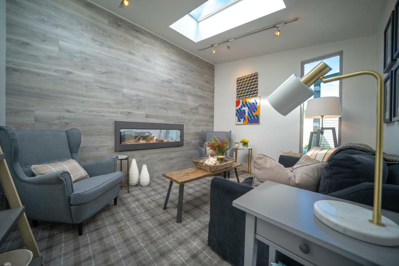 ホテル Pier House キンセール エクステリア 写真
