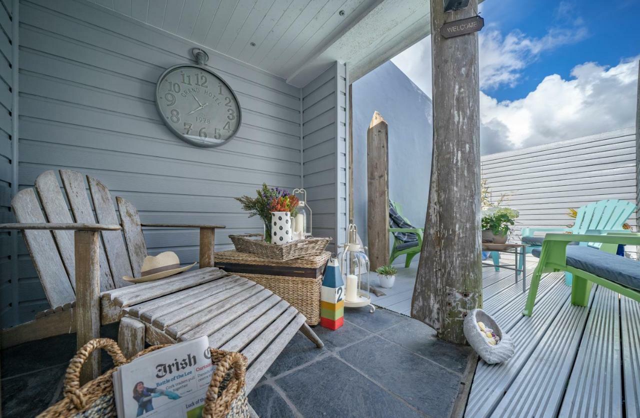 ホテル Pier House キンセール エクステリア 写真